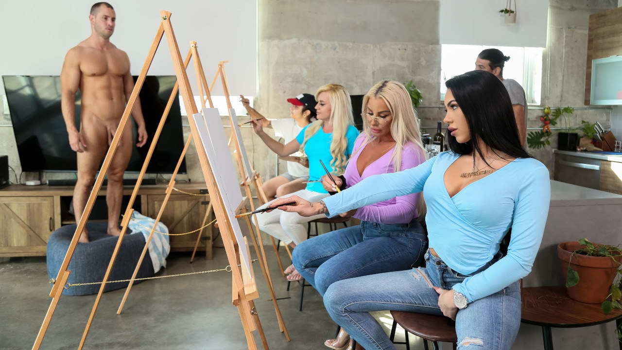 Las chicas tenían que pintar, pero primero necesitaban experimentar el modelo desnudo